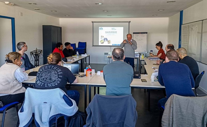 Photos bernard larquier BEA face aux alternants